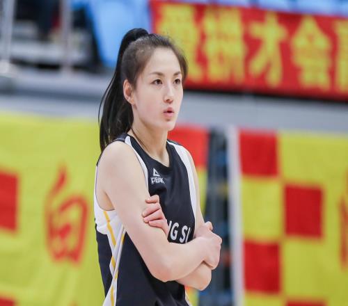 轟15分6助+4記三分！中國(guó)女籃29歲后衛(wèi)蛻變：宮魯鳴新愛將沖冠