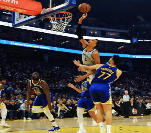 歷史第一！馬刺復仇勇士，文班連創7大神跡，格林4記三分難阻連敗