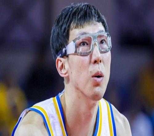 趙睿臨時傷退重創(chuàng)北京：三分16中3+連三節(jié)不足20分進(jìn)攻啞火慘敗