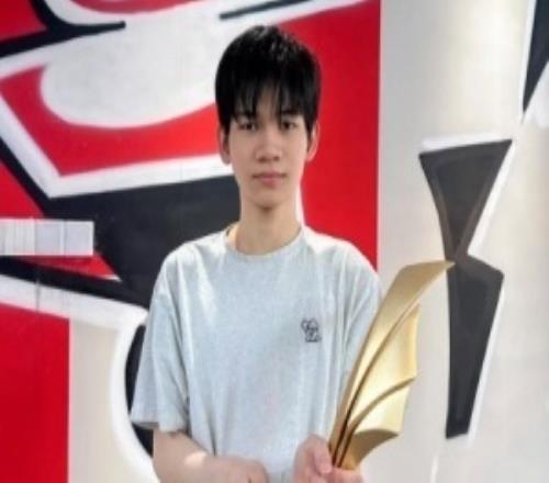 閩南語真的可以為所欲為Doggo陰陽HongQ會(huì)英文，HongQ回復(fù)：Doggo，Doggo秒回：Hong干！