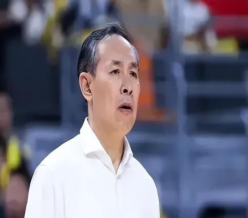 備戰(zhàn)浙江！趙睿投籃精準(zhǔn)，周琦改罰球手勢，許利民重提防守問題！