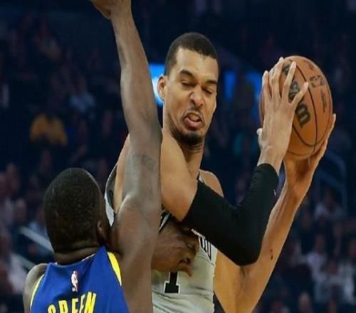 施主真要沖MVP，文班出場(chǎng)29分鐘砍41分18板3帽&連續(xù)兩場(chǎng)40+10