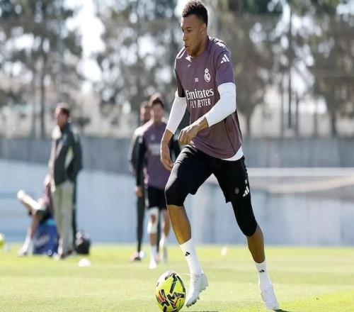 姆巴佩、楚阿梅尼、卡馬文加等人已回歸皇馬，并參與球隊(duì)合練