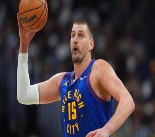 當(dāng)世神獸，約基奇再次斬賽季場(chǎng)均三雙，歷史首位達(dá)此成就中鋒