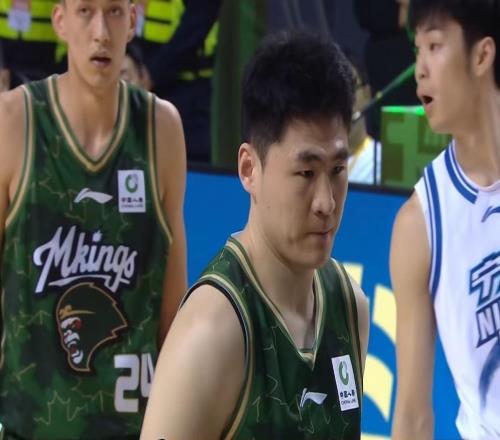 寧波男籃3分險勝同曦，超級外援對飚，卡特萊特15+15辛普森25+10