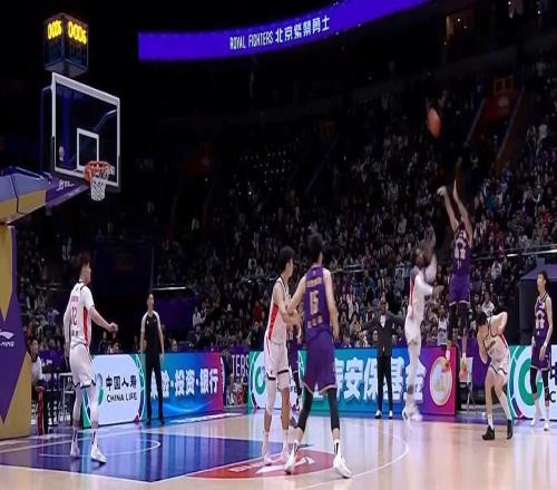 13+10+6！徐昕炸了！可惜反絕殺