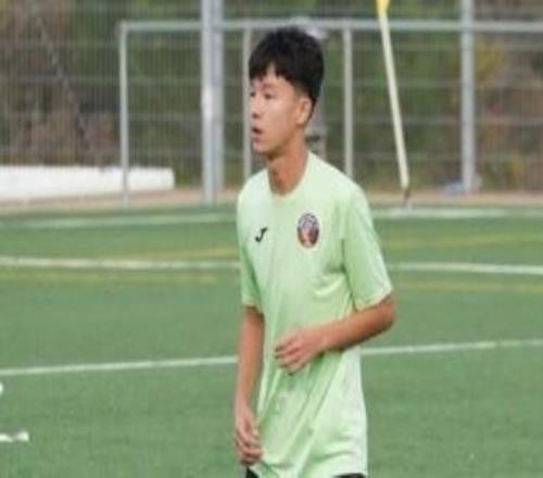 世體:巴薩簽下15歲哈薩克斯坦小將門迪卡諾夫