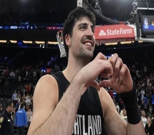 洛杉磯秒變阿夫迪亞主場！開拓者擒快船，他狂轟28分直呼過癮