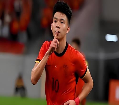 意外！英超伯恩利高層回應為何沒引進王鈺棟，堅持讓張家鳴入隊