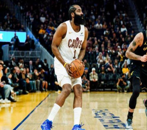 險勝！哈登19+5庫里不開心，格林11中3，米切爾25+6湖人舊將惡犯