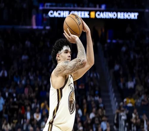 輸騎士采訪！科爾贊桑托斯，解析關鍵球防守，2將展望庫里復出！