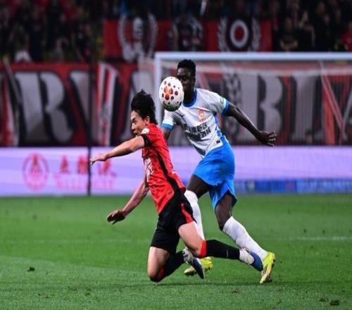 愛看成都丨蓉城火力全開主場大勝領(lǐng)跑中超