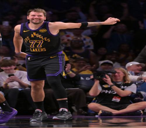 貝弗利認為對東契奇罰款即可不應禁賽指責有人故意誘使他吃T_NBA直播