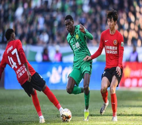 21，10！中超瘋狂一日！鐵人連勝緊追榜首，海牛首勝送河南首敗