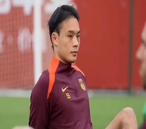 比賽今晚開打，上海海港先迎來一個大喜訊，取勝云南玉昆基本穩了