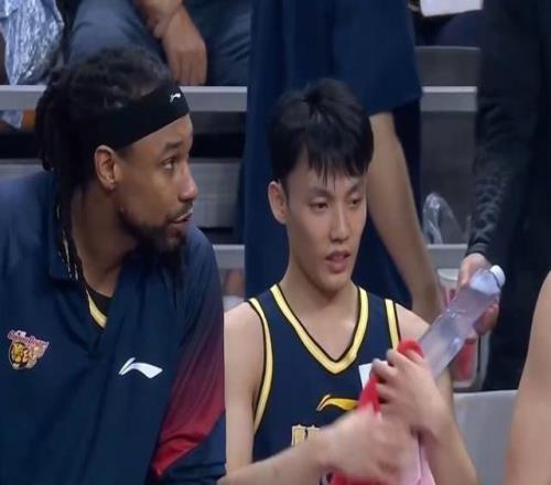 廣東新賽季首次戰(zhàn)勝爭冠球隊(duì)！徐杰11助創(chuàng)賽季新高正負(fù)值冠絕全場