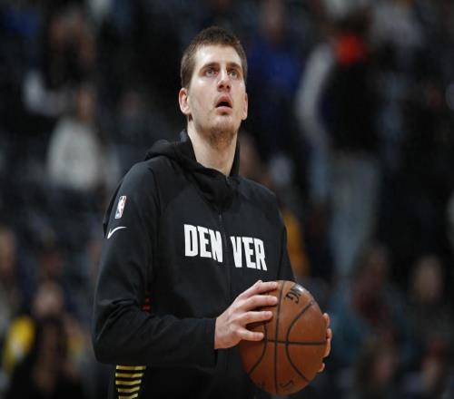 現役巨星40分次數：約基奇33，東契奇59，庫里75，僅一人破百太強