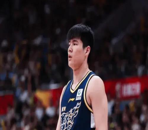 廣東10080輕取廣廈球員評(píng)價(jià)：6人優(yōu)秀，3人及格，3人低迷