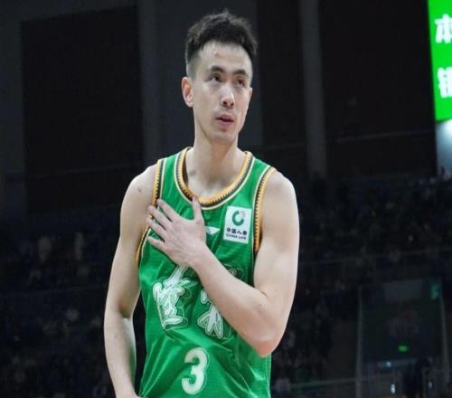 CBA猛料！趙繼偉膝蓋受傷，曾凡博傷病嚴重，上海男籃將帥不合！