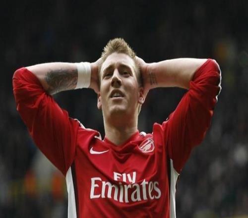 前阿森納青訓(xùn)球員：本特納曾經(jīng)對(duì)俱樂(lè)部簽下阿德巴約感到不滿