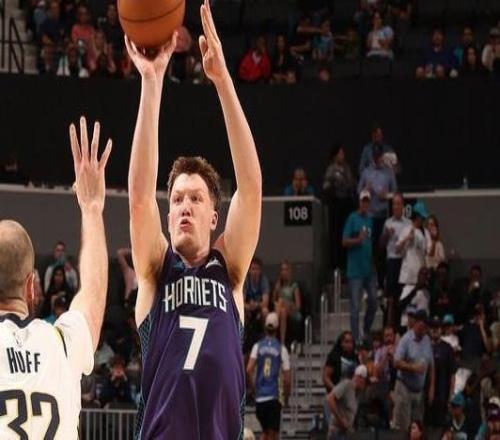 克努佩爾20分西亞卡姆30+7黃蜂主場大勝步行者