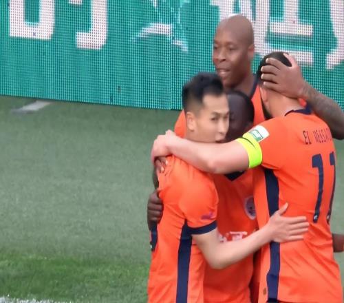 10！青島海牛終結3連敗，但也出現了丑陋一幕，擊潰河南打破魔咒