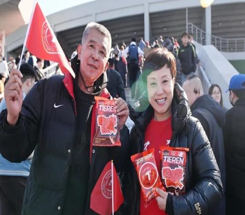 今天，鐵西體育場一片沸騰！遼寧鐵人隊又贏了！