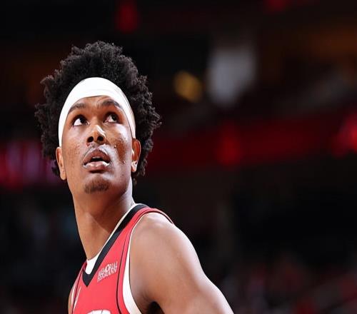 不打控衛后明顯輕松了許多！火箭就這樣將錯誤延續了大半個賽季