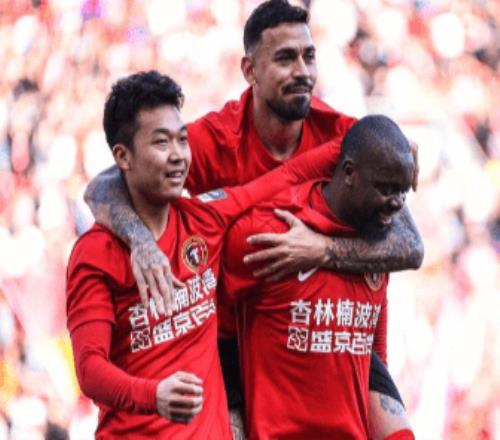 中超鐵人21國安取連勝姆本扎傳射法比奧破門