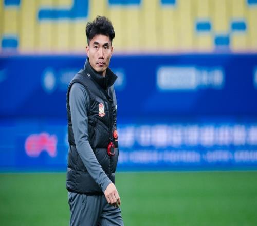 15慘敗！鄭智離中超首位下課主帥，只差一場比賽