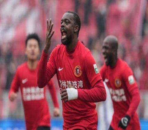 【中超】鐵人2比1殘陣國安兩連勝熱菲尼奧斬處子球