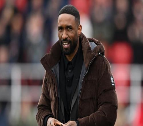 熱刺舊將迪福執(zhí)教沃金首秀，紅軍舊將彭南特的侄子打進(jìn)絕平球