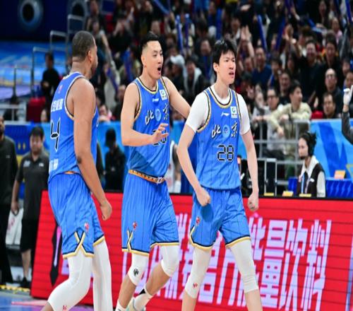 一錘定音！21歲小將生涯第2記三分殺死比賽，球迷：你救了許利民