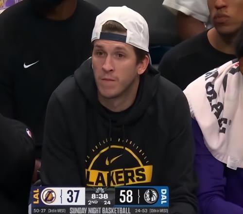 湖人爆冷不敵擺爛球隊，賽后還有4個壞消息，詹姆斯難超庫里四冠