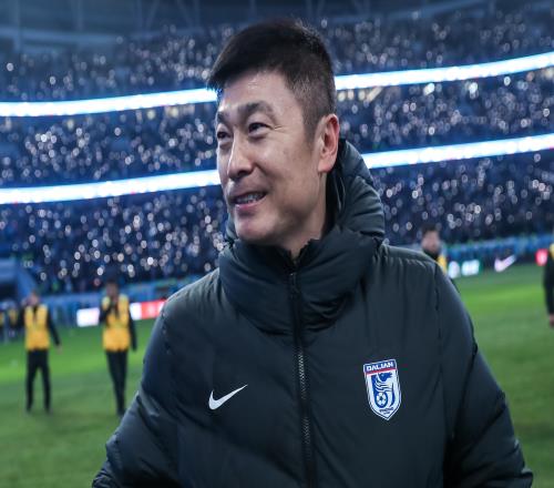 足球報贊：連勝海港與泰山的大連英博展現重生之勢_中超直播