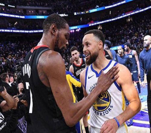 庫里時隔65天重返賽場砍29分末節錯失絕殺憾負