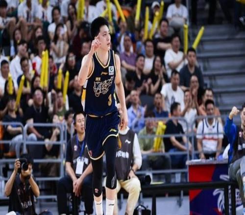 山東男籃拒絕連敗!全力戰勝廣東宏遠,內線優勢明顯,央視直播