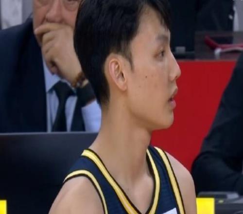 大勝衛(wèi)冕冠軍20分！廣東男籃長舒一口氣，但損失重要外援