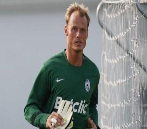 曼寧格：現在的足球只剩時尚和生意，所以我又做回了木匠