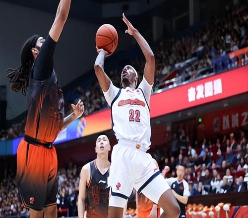 廣東隊客場慘敗，發展聯盟MVP獨木難支，杜鋒賽后表態