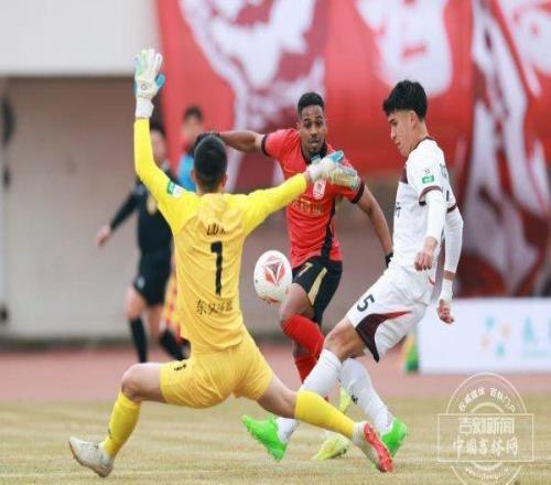 老隊(duì)長譚龍一劍封喉亞泰10擊敗蘇州東吳迎中甲首勝