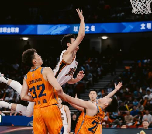 1個板都搶不到!2米06大個子22分鐘0板,郭士強當初看中他什么