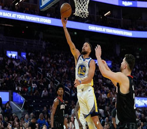 復出首秀29分，庫里丟絕殺仍該夸！勇士憾負火箭3大亮點雖敗猶榮