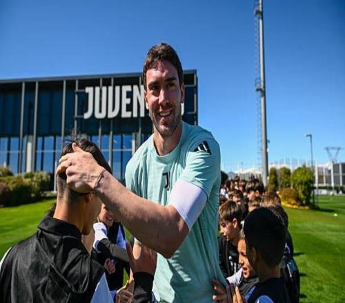 意天空：弗拉霍維奇熱身時出現肌肉不適，隨后直接返回更衣室