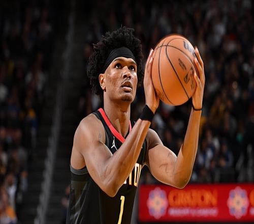 將自己各方面的特點(diǎn)發(fā)揮到了極致！火箭本就不應(yīng)該讓他擔(dān)任控衛(wèi)