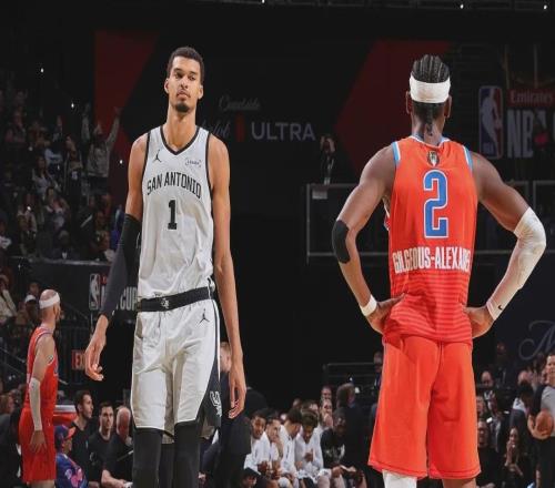 西街1.5秒6分！單場29個3分！收官殺瘋了！文班受傷，離MVP還差1場！