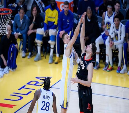 被火箭各種打爆！勇士在交易截止日前得到他似乎沒有起到任何作用