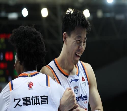 上海男籃16連勝劍指CBA常規賽冠軍，季后賽資格競爭格局仍復雜