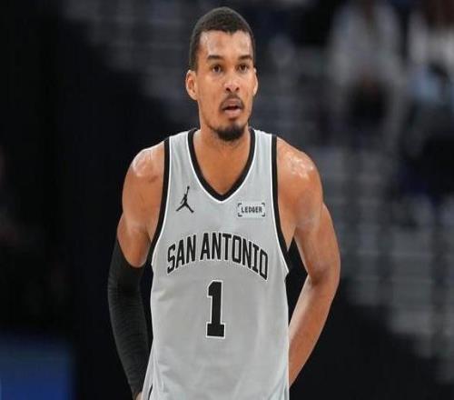 虛驚一場！文班亞馬左膝核磁無礙，缺戰步行者且打開拓者成疑