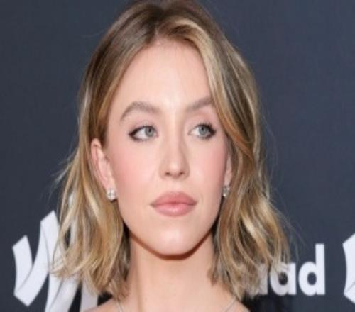 首位女版《007》即將登上大銀幕悉尼妹或?qū)椦菡材匪拱畹? loading=